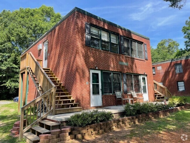 Building Photo - 1380 Unit 310 S. WADESBORO BLVD APT #9