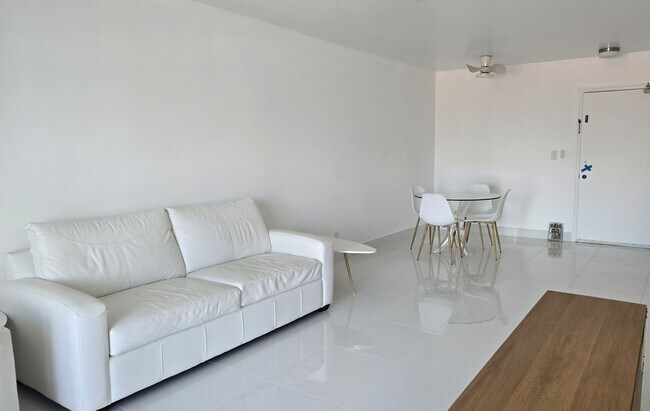 Photo - 3000 Riomar St Unit 703