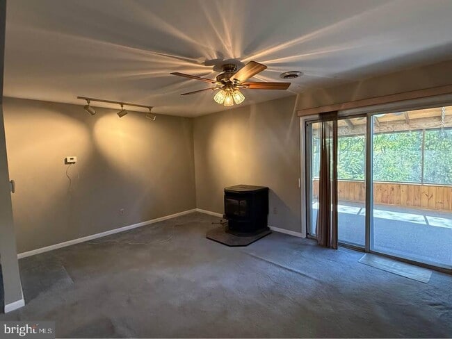 Photo - 1145 Pheasant Dr N