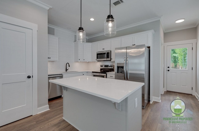 Photo - 10 Howard St