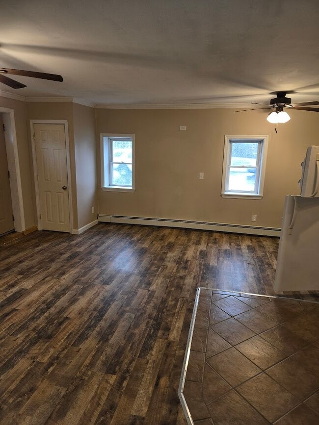 Dining Room (Open Concept) - 84 S Main St Unidad A