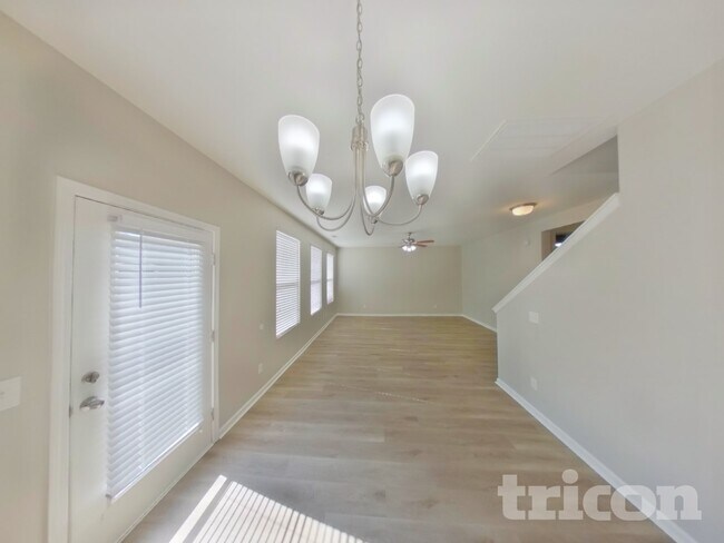 Photo - 2541 Miranda Dr