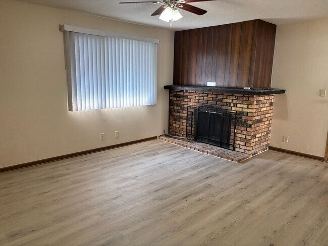 Photo - 4520 Baldwin Ave Unit 3