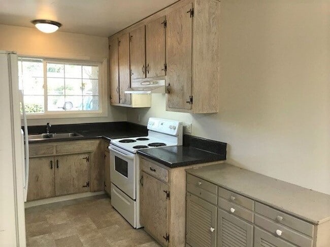 541 Highland Dr