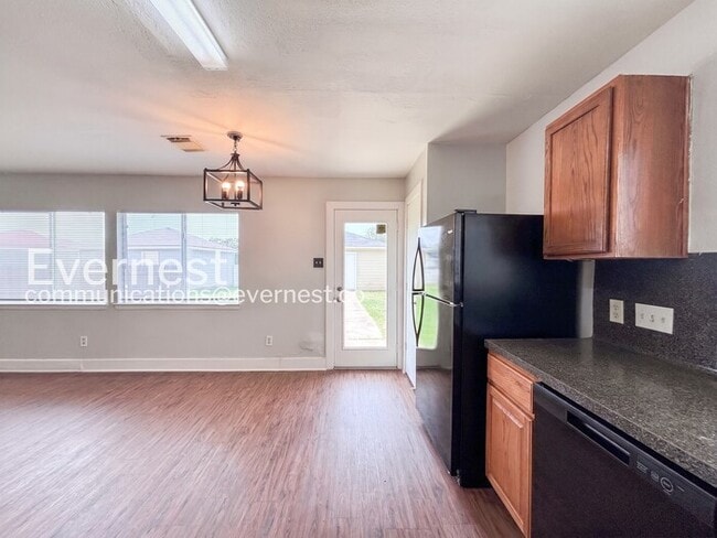 Photo - 1043 Grassy View Dr