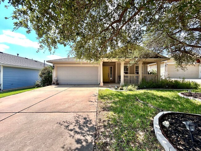 Building Photo - 3BR/2BA Home with Front Porch, Covered Dec...