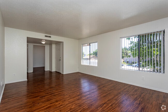 3BR, 2BA - 1,136SF - Living Room