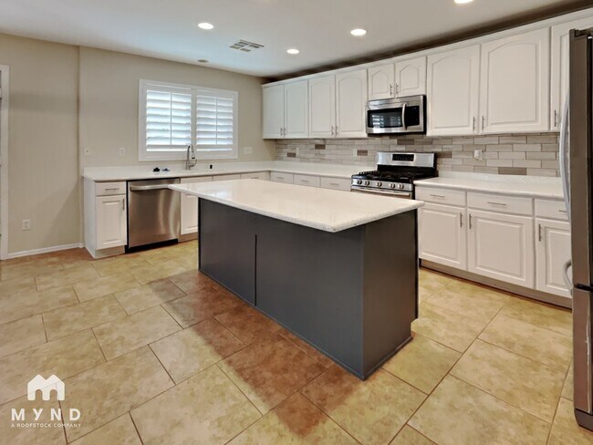 Photo - 981 N 169th Ave