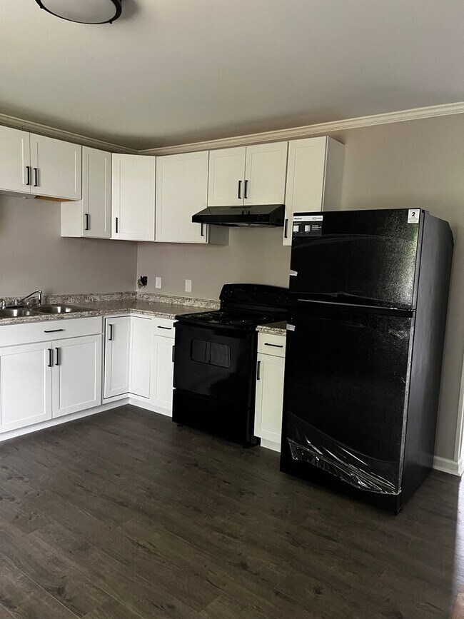Photo - 105 W Moore St Unidad 105
