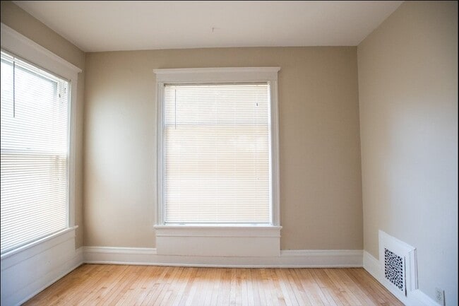 Photo - 2724 N Murray Ave Unidad Lower