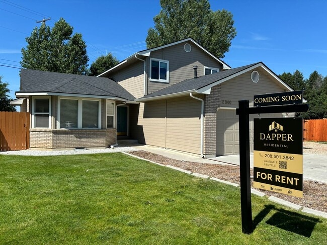 Building Photo - Charming Eagle Cul-de-Sac Retreat – 4 BR, ... Rental