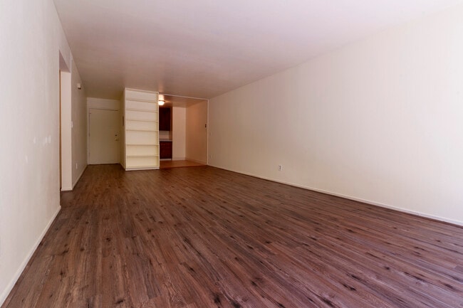 Living Room 1 - 67 Lausanne Ave Unit 2