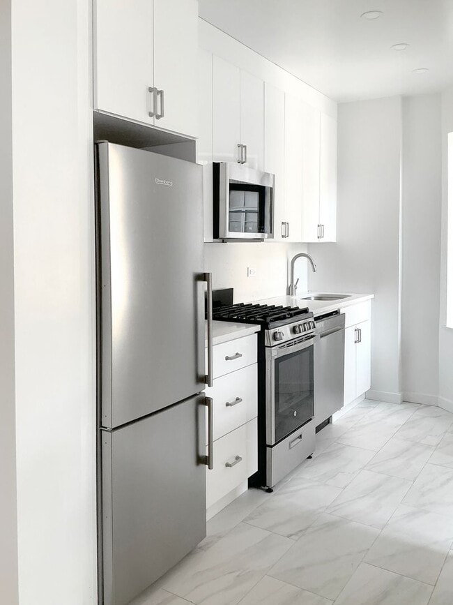 Photo - The Leslie — A Private Garden Enclave for the Modern New Yorker Unidad 23W