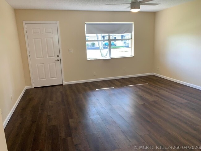 Photo - 2822 Duke Ln