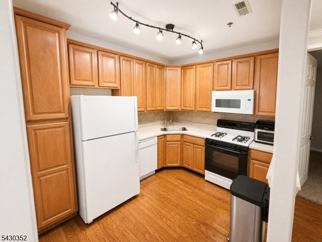 Photo - 271 Windmill Ct