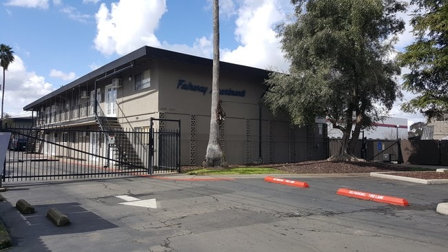 Photo - Fairway Apartments