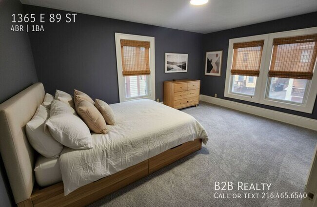 Photo - 1365 E 89th St