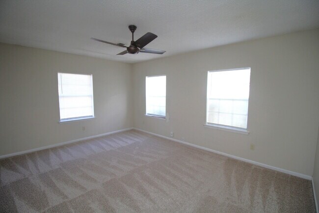 Photo - Updated 3BR/2BA Brick Home in West Pensacola – New Flooring, Fresh Paint, Eat-In Kitchen, Spaciou...