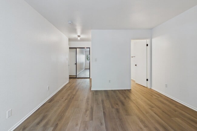 Alur Apartments