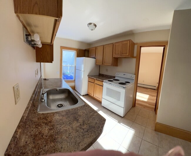 Building Photo - 28 Loomis St Rental