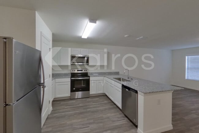 Photo - 2425 Crockett St