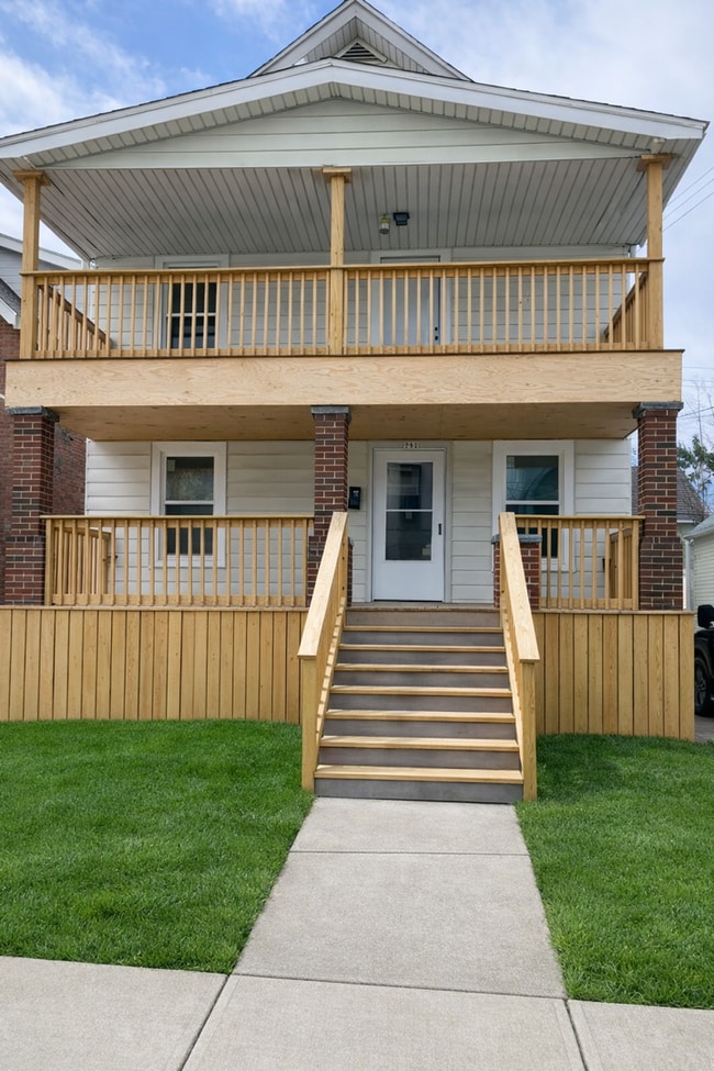 Building Photo - 792 London Rd Unit Up