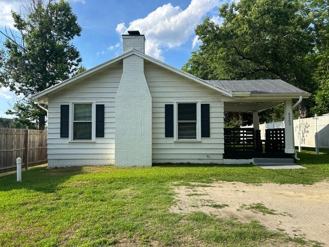 Photo - 2203 E Garner Rd