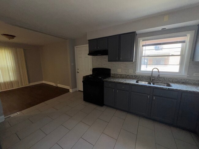 Photo - 15125 East End Ave