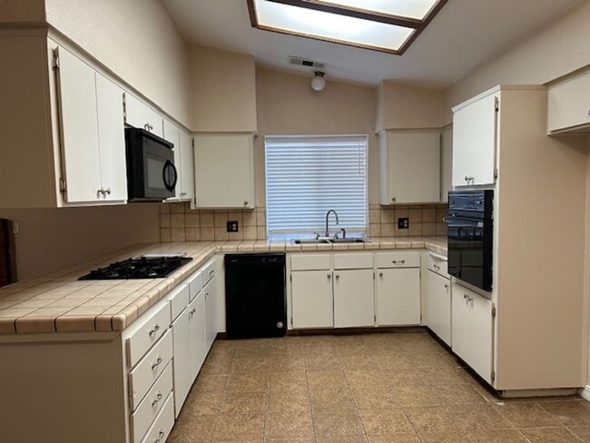 Photo - 1340 W Jean Ave