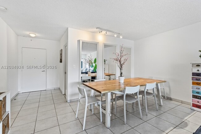 Photo - 575 Crandon Blvd Unit 413