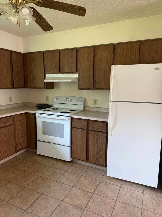 1012 Sunset Ln Unit 1016 Sunset Lane