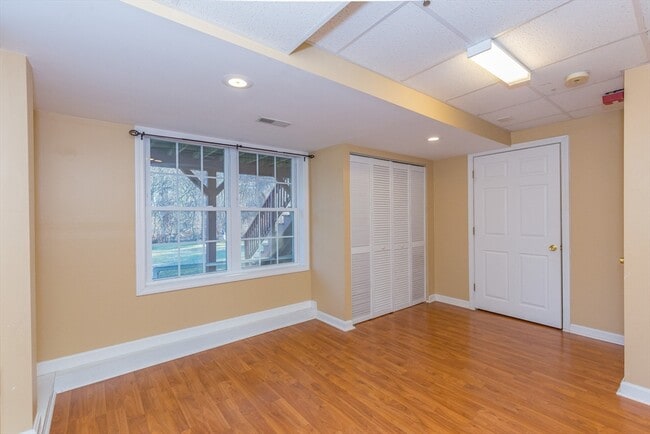 Photo - 100 Nutting Rd