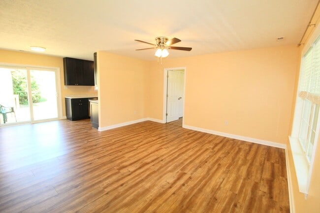 Photo - Stunning Home with Breathtaking Blue Ridge Mountain Views!   3 Bedrooms | 2 Baths