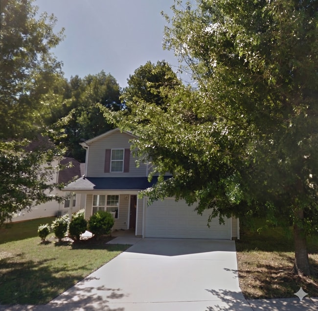 Building Photo - 4 bedrooms 2.5 baths home in Locust Grove