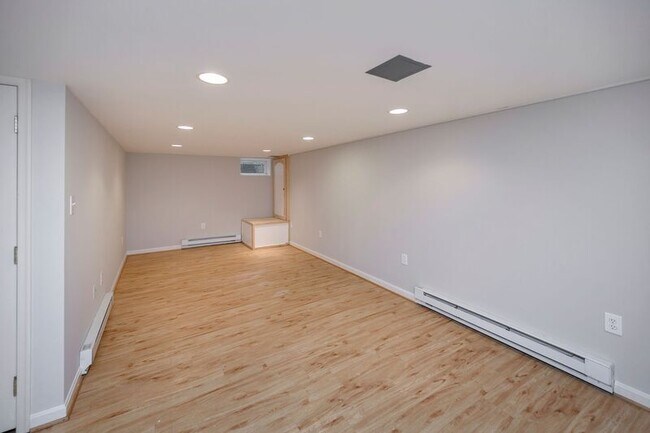 Photo - 1208 Kenmore Ave Unidad 4