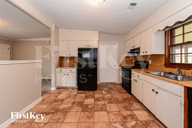 3981 Leisure Ct SE