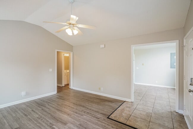 Photo - 1515 Rochester Dr