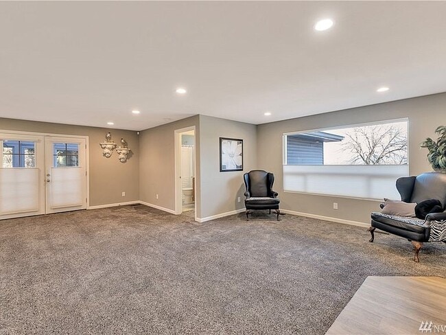 Photo - 9234 3rd Ave SW