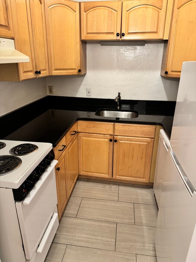 Photo - 153 Salem St Unit #2