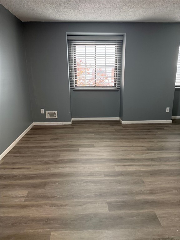 Photo - 553 French Rd