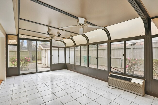 Photo - 2722 Foliage Green Dr