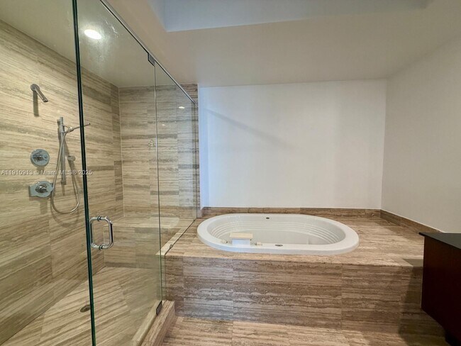 Photo - 16001 Collins Ave Unidad 3007