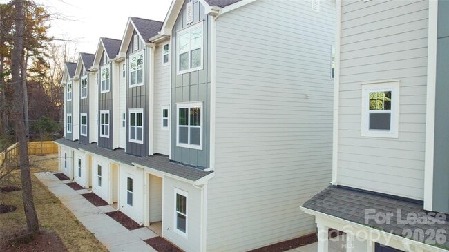 Building Photo - 4110 Salient St