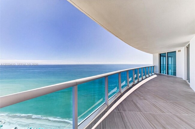 Building Photo - 2711 S Ocean Dr Unit 3102