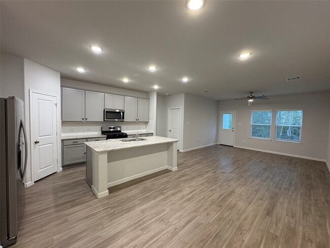 Photo - 56 Valiant Ridge Trail