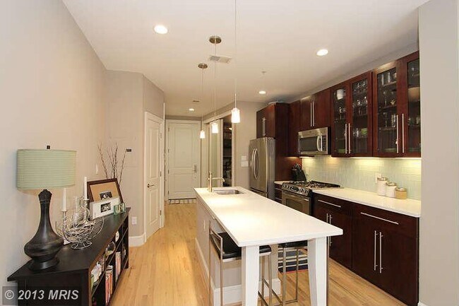 Photo - 444 M St NW Unidad 6