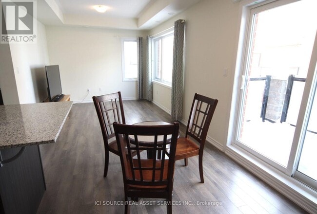 Photo - 250 Lagerfeld Dr