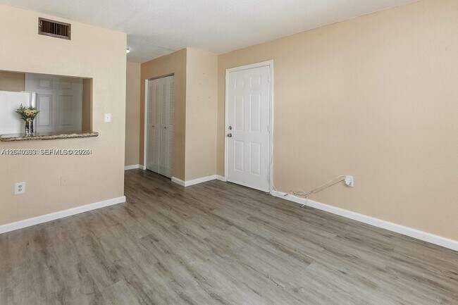 Photo - 1021 SW 104th Ct Unit 2