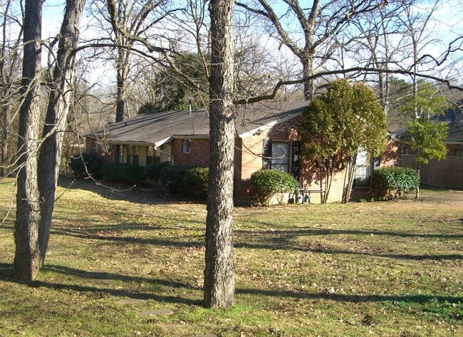 Building Photo - 4002 Auburn Ln Unit 4002 A Auburn Lane Rental