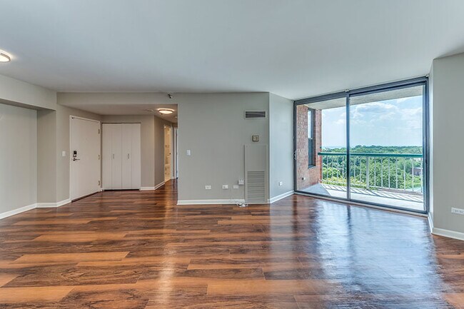 Photo - 1715 Chicago Ave Unidad 907N